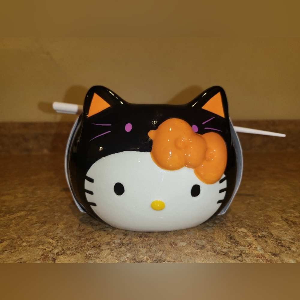Halloween Hello Kitty Ramen Bowl With Chopsticks - Picture 3 of 6